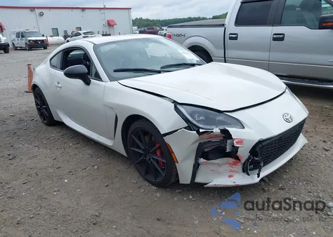 2024 Toyota Gr86 Premium z USA, uszkodzony, nr VIN JF1ZNBE15R9761496